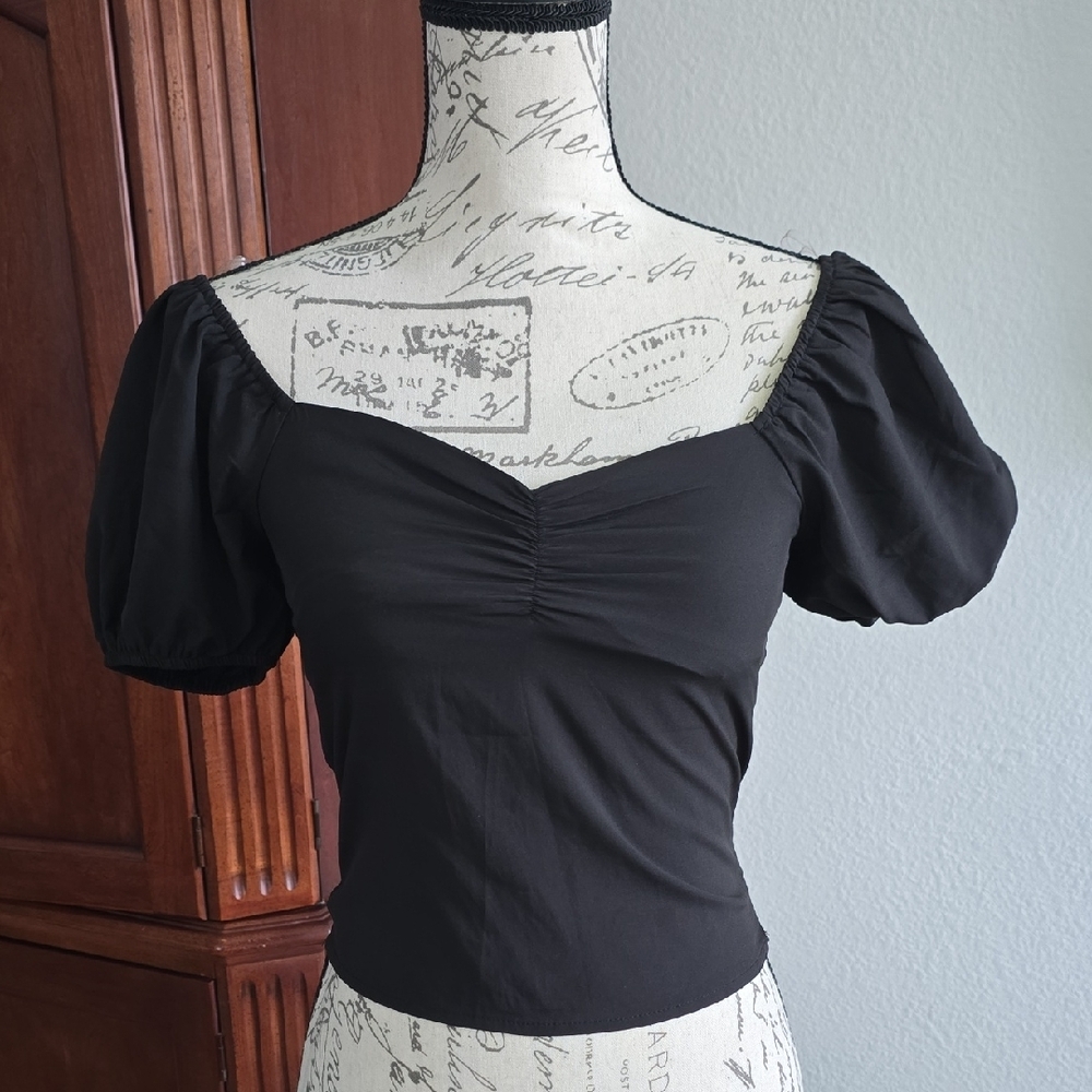 Black Fitted Puff Sleeve Blouse